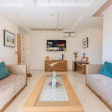 Central 2-Bedrooms Near Beach & Dining 탕헤르 외부 사진