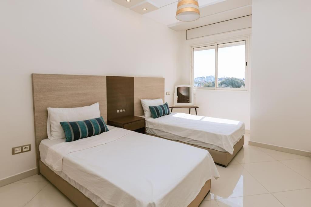 Central 2-Bedrooms Near Beach & Dining 탕헤르 외부 사진