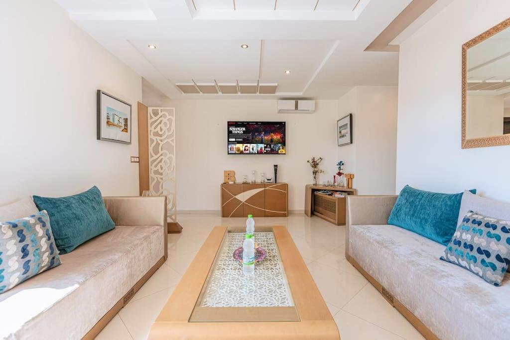 Central 2-Bedrooms Near Beach & Dining 탕헤르 외부 사진