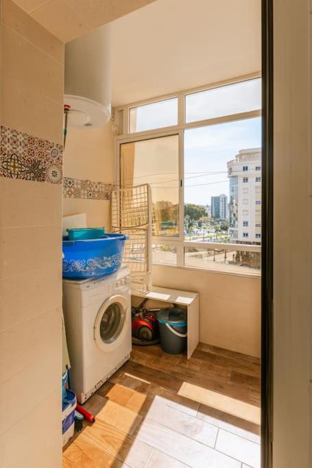 Central 2-Bedrooms Near Beach & Dining 탕헤르 외부 사진